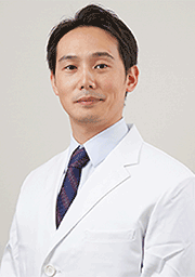 院長　三井 俊賢